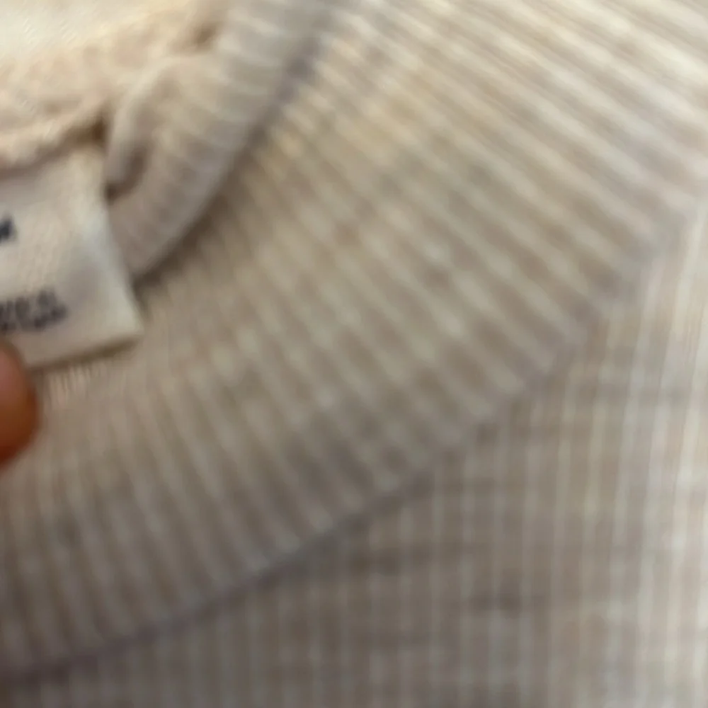 GAP Cream Ribbed Turtleneck - Picture 3 of 5